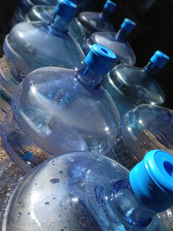 Extension of the deadline for the implementation of the regulation on bottled water