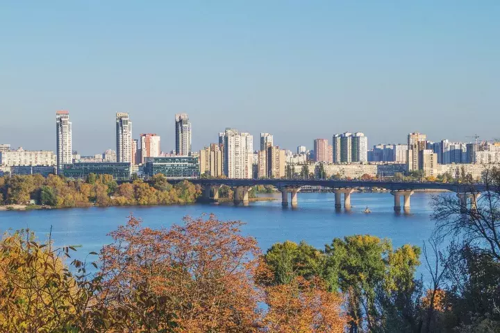 In Ukraine, the services of civil registry offices, notaries and justice authorities will be available only with an updated military ID