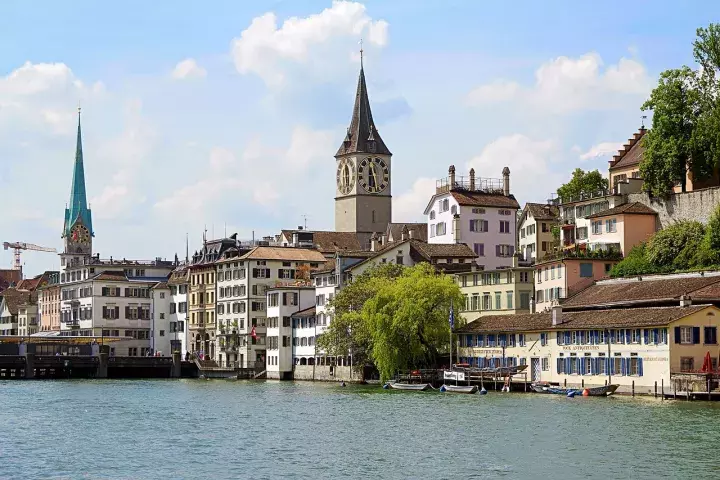 The authorities of the Swiss canton of Zurich have published clarifications on the procedures for apostille and consular legalization