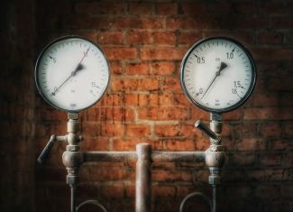 The customs tariff numbers for pressure equipment and particular types of special foodstuff including dietic clinical and dietic protective nutrition will be updated